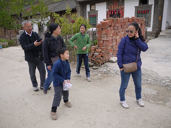 龙窝
骆峪水库南边的村子叫龙窝村，穿过村子就上山了。
